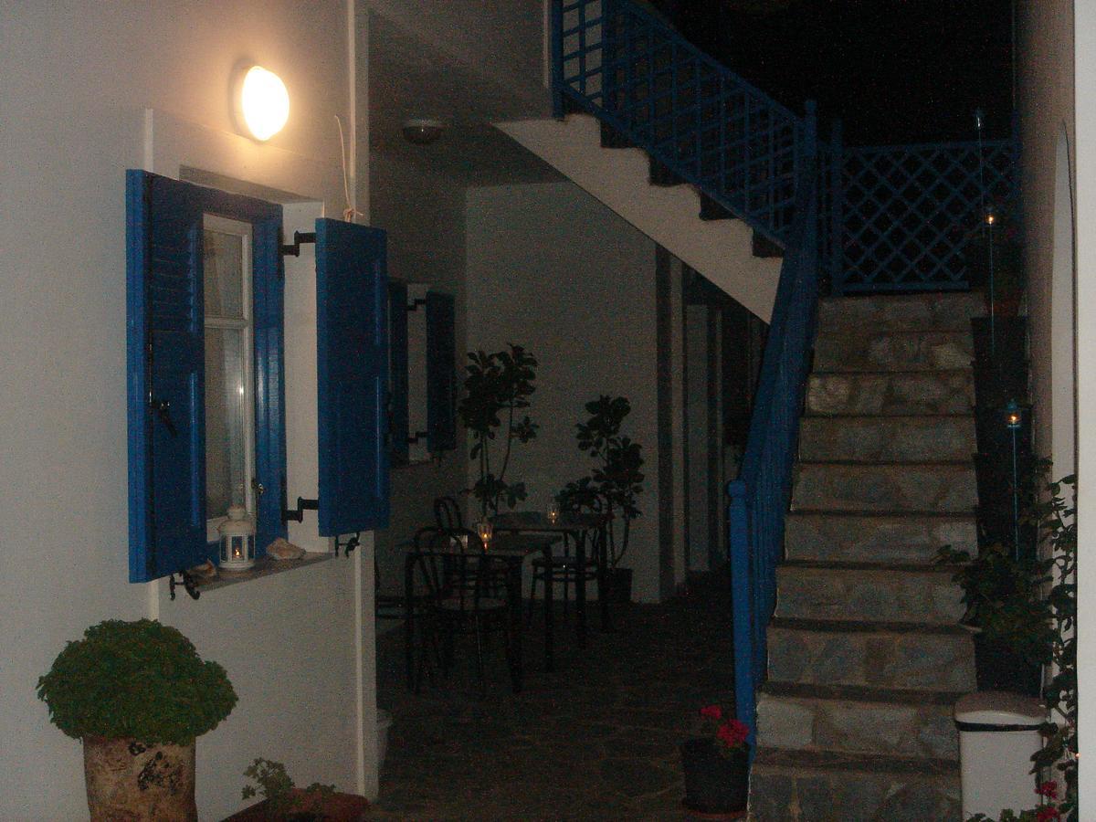 Karabo Hotel Livadi  Dış mekan fotoğraf